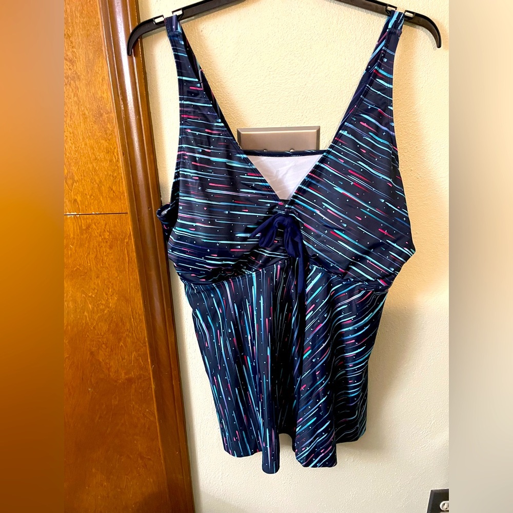 Womens 3X 2 piece swimsuit new with tags. Blue/ black